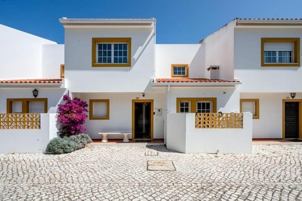 Pool-Golf-Ocean Resort Home In Praia Del Rey Amoreira  Экстерьер фото